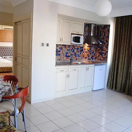 Verona Aparthotel 3*