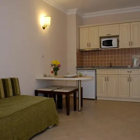 Verona Aparthotel 3*